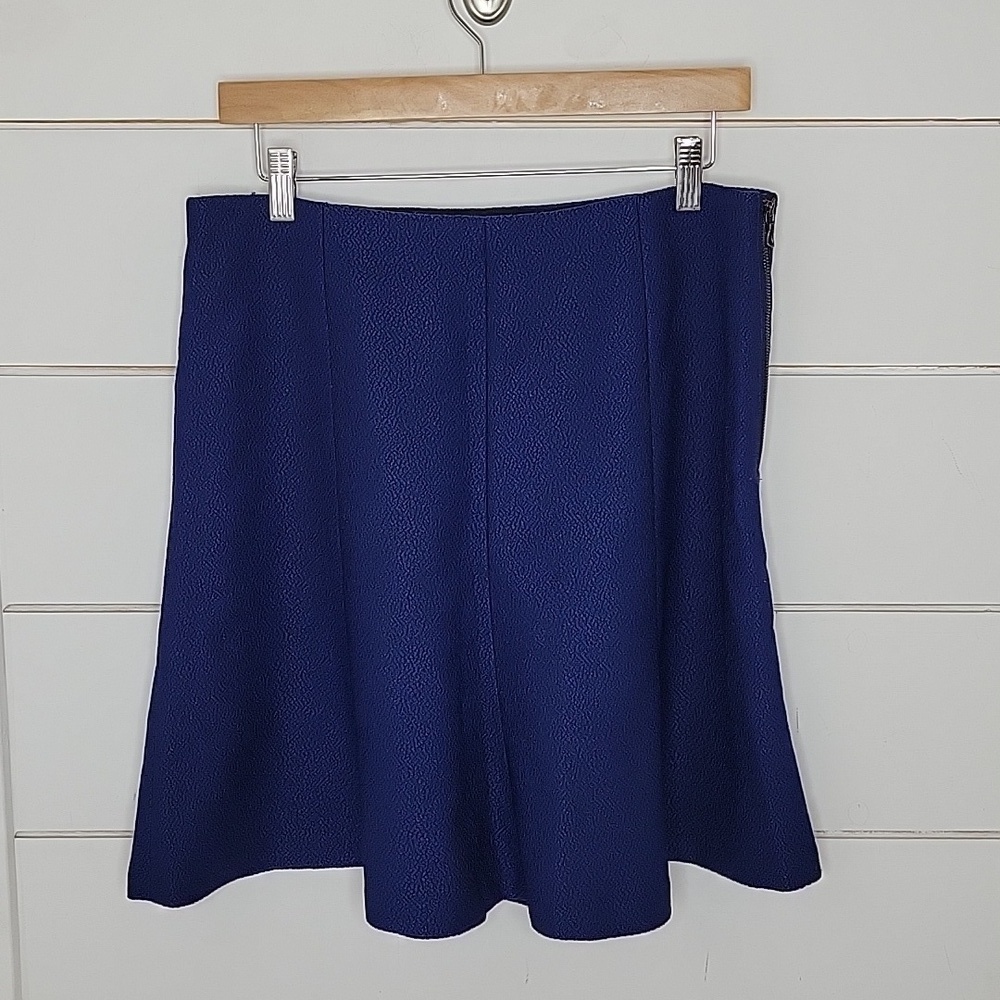 Ann Taylor size 10 blue trumpet skirt